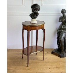 Table de salon estampillée "Escalier de Cristal" en marquetrie de style Louis XV