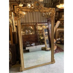Miroir de cheminée doré de style Louis XVI à guirlandes époque Napoléon III