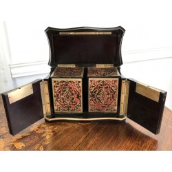 TAHAN PARIS, Boîte à thé mouvementé en marqueterie boulle époque Napoléon III